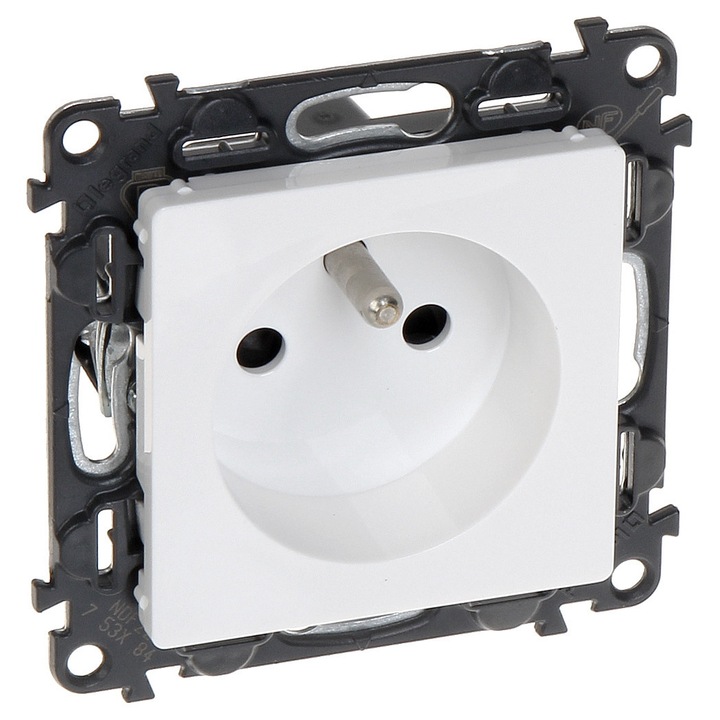 Prize simpla Valena Life 230 V 16 A, alb, 75x75x38mm