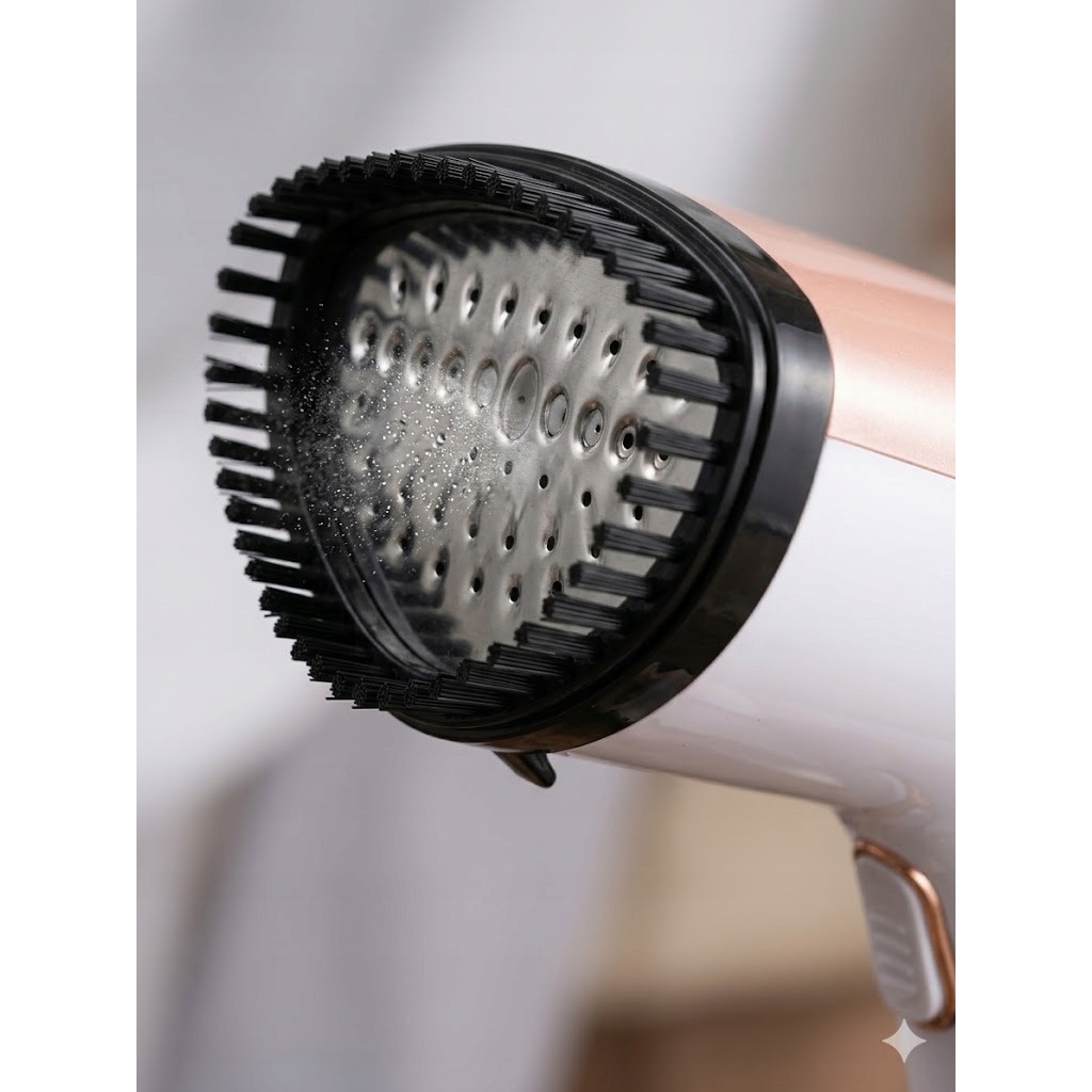 Parownica manuala pentru imbracaminte, 200ml, cu perie, compacta, usor de transportat