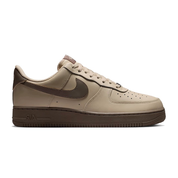 Férfi sportcipő, Nike, Air Force 1 '07 FJ4146-201, 42 EU