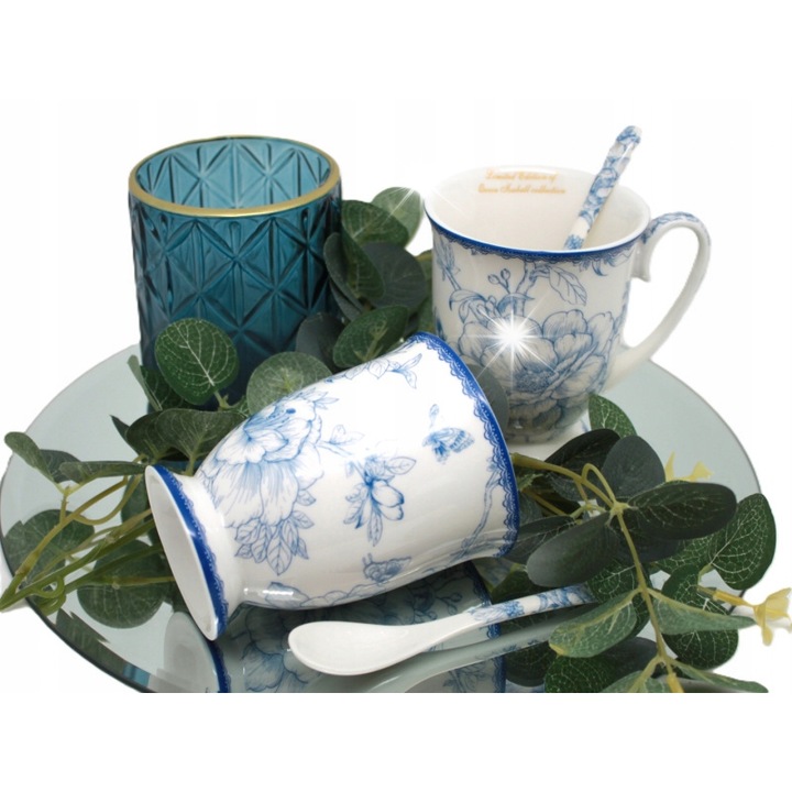 Set 2 cani porcelana Queen Isabell, flori albastre si albe, 300ml