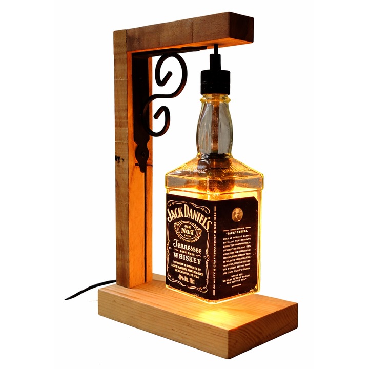 Lampa/veioza decorativa handmade din lemn cu abajur din sticla Jack Daniels reciclata, dulie E27, design rustic