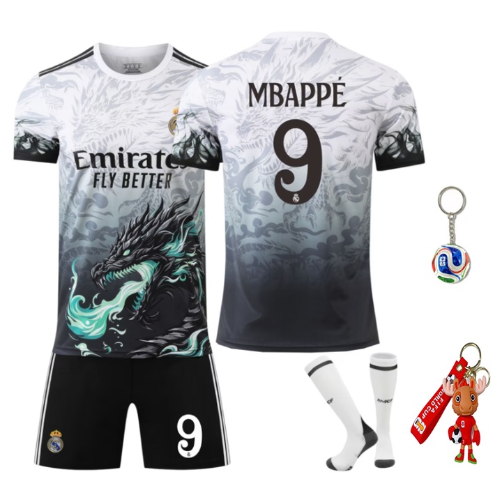 Set echipament fotbal copii Real Madrid Kylian Mbappe, Omelivon, multicolor, include tricou, pantaloni scurti, sosete si brelocuri, Multicolor