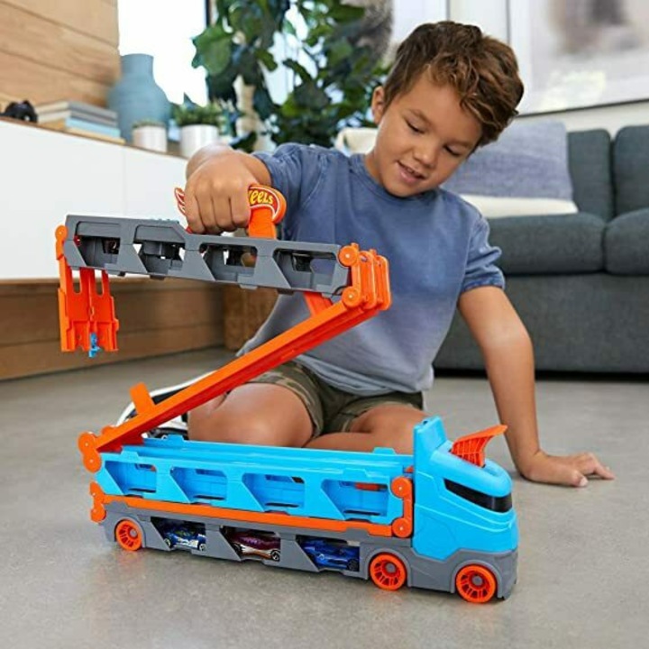 Matel - Hot Wheels® - Камион 3 в 1 с писта за драгстери, гараж и 3 колички - видео връзка в обявата