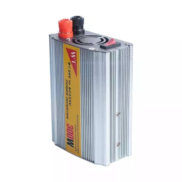 Autós inverter 24V - 230V 300W 600W USB 2,1A-val