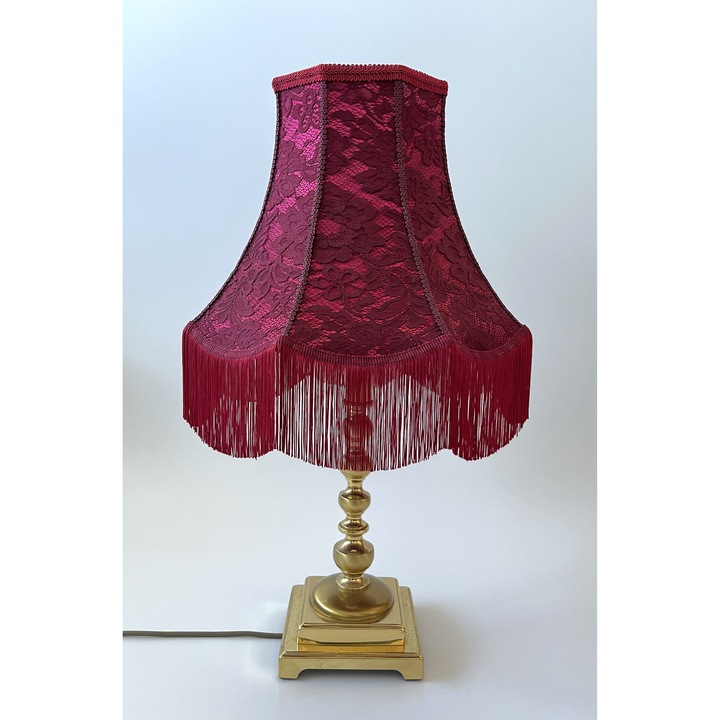 Abajur retro unic, handmade, roșu fraise și dantelă roșu burgundy, 27x37cm