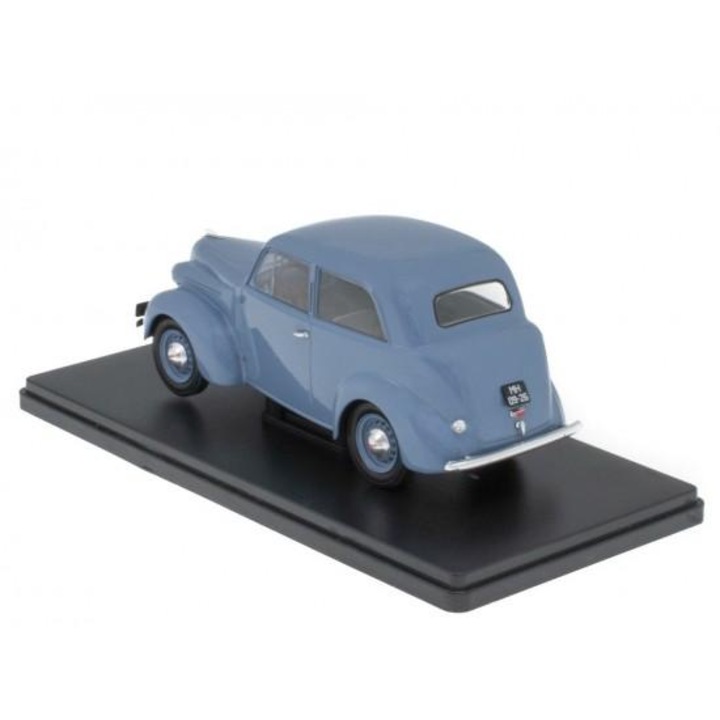 Macheta KIM 10 50 kék 1:24 fém replika
