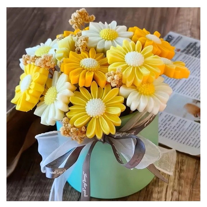 Aranjament floral victiny din flori parfumate de soia și flori uscate, cu vaza