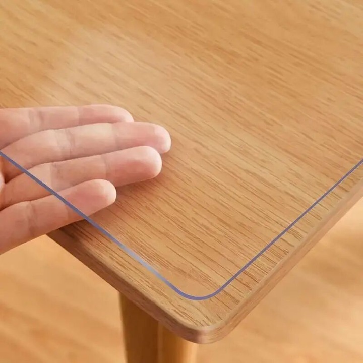 Átlátszó PVC asztalterítő 1,5mm vízálló csúszásgátló 140x200cm