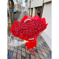 Buchet 101 trandafiri de sapun cu coronita