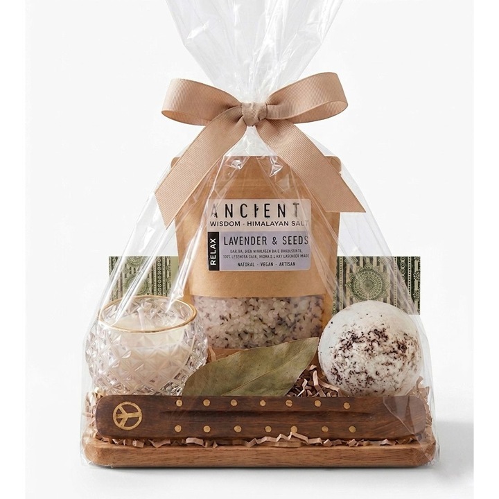 Pachet Cadou Ritual SPA DETOX cu lumanare parfumata handmade din ceara naturala de soia si Cristale naturale de Stanca, produse de baie din sare Hymalaia, betisoare parfumate naturale- Set 5 produse in ambalaj de cadou
