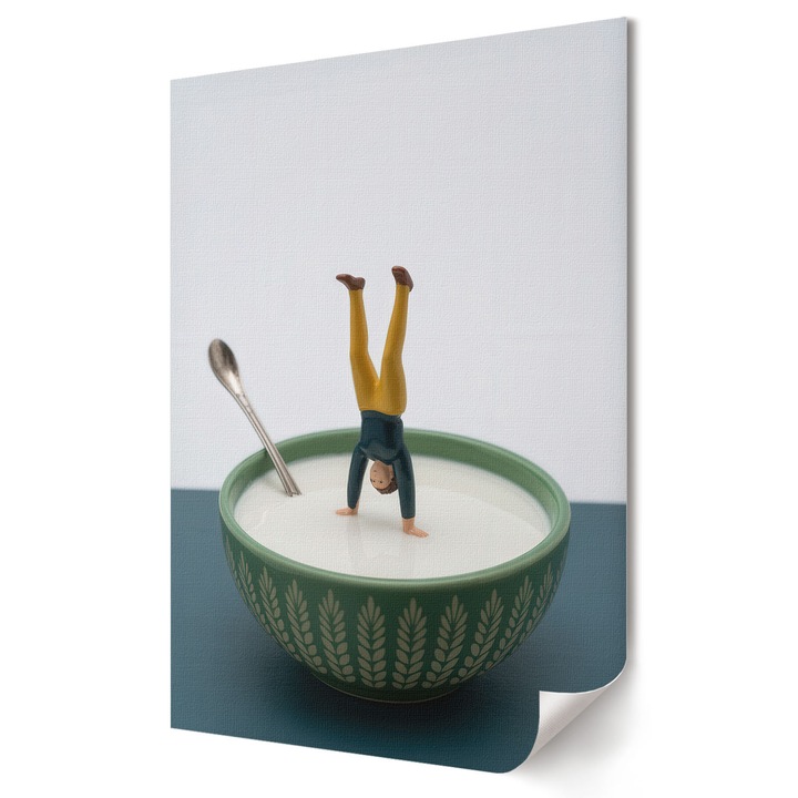 Poster A4 Pentru Living Sau Dormitor, Coloray, Figurina Pe Lapte, Alb, 21 x 29.7 cm, Poster Canvas Decorativ, Digital Print Pe Panza, 010030020070000293573