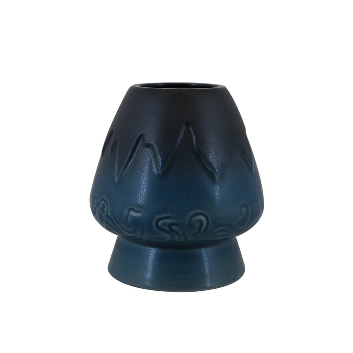 Suport Pentru Maturica Matcha Kusenaoshi Mountain, Cebador, 7.5 cm, Ceramica Albastra, Textura Reliefata, Calitate Superioara, Previne Deformarea Accesoriilor, Protectie Chasen, Aspect Elegant Inspirat Din Natura, Accesoriu De Foarte Buna Calitate