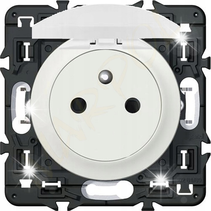 Контакт Legrand Celiane 1x2P+Z IP21, бял, пълен комплект