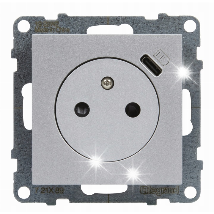 Плоски контакти LEGRAND с USB-C, 2P+Z, 16A, 1,5A, алуминий