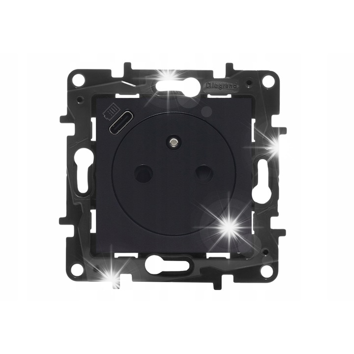 Контакт 2P+Z с USB зарядно тип C Legrand Niloe Step, черен