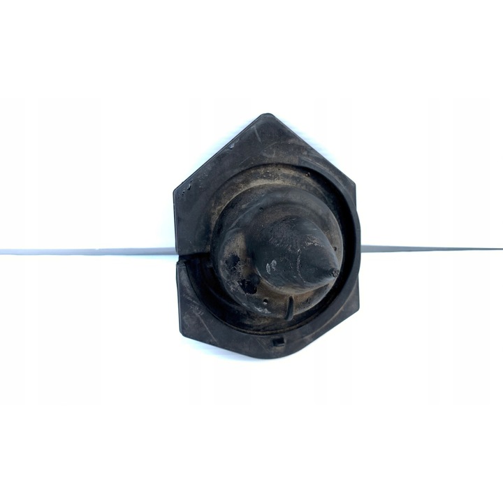 Autóalkatrész, Renault, hátsó rugótartó, 140,2x108,6x92,3mm, 0,8kg