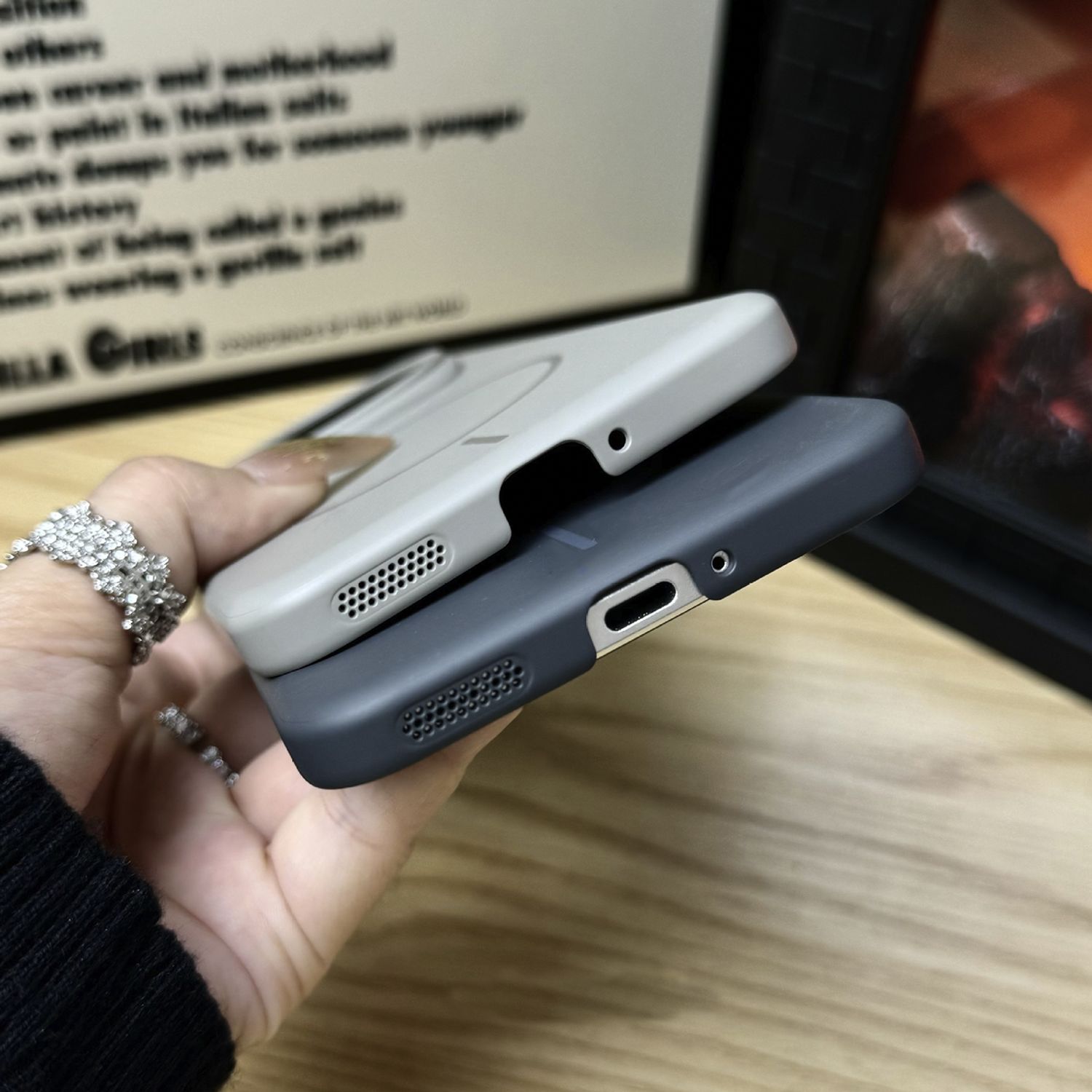 Husa pentru Honor Magic8 Pro, MagSafe, PC cu finisaj catifelat, margini suprainaltate pentru camera, rezistenta la caderi, negru
