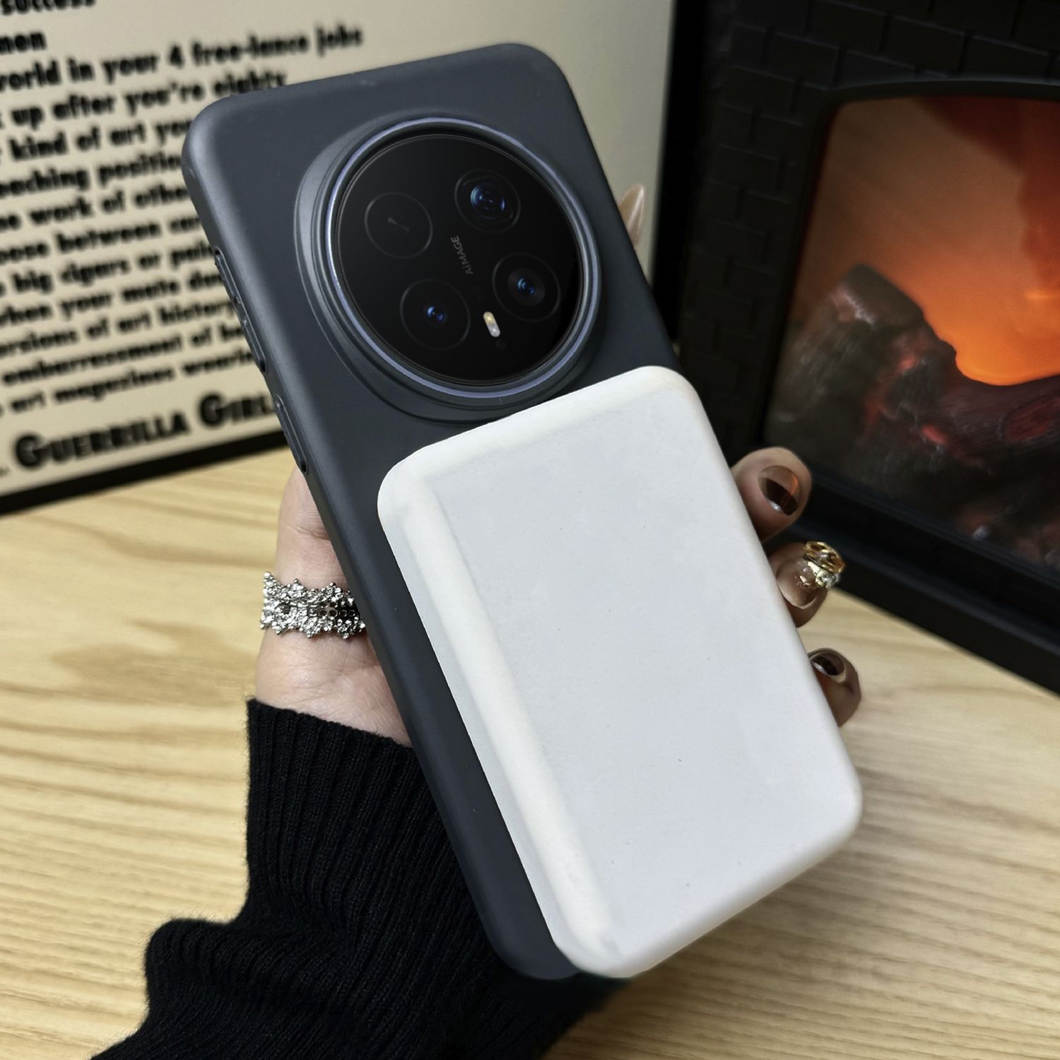 Husa pentru Honor Magic8 Pro, MagSafe, PC cu finisaj catifelat, margini suprainaltate pentru camera, rezistenta la caderi, negru