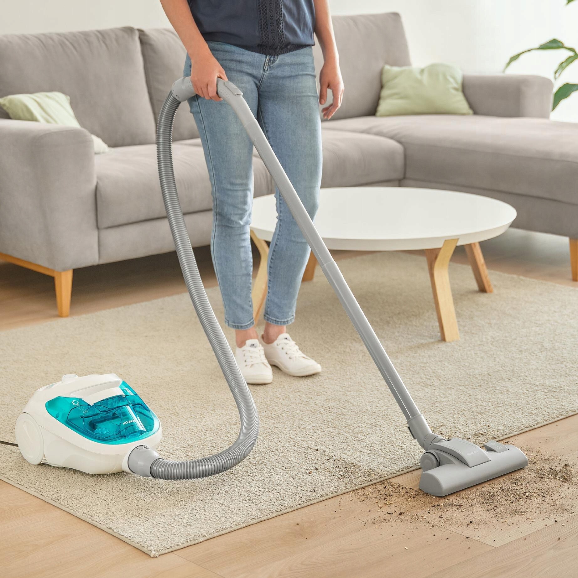 Aspirator fara sac Sencor SVC 1015TQ alb 800W 29.5x47.5cm