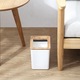 Cos de gunoi rectangular 7.5L, plastic dur, capac din bambus deschis, 23x16x25.5cm