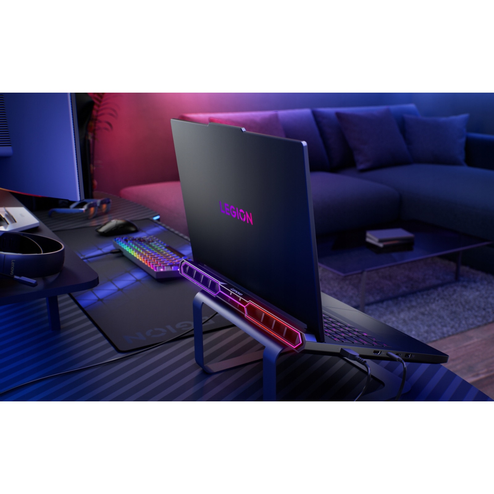 Laptop Lenovo Legion Pro 7 16AFR10H, AMD Ryzen 9 9955HX3D, 64GB 8TB SSD, 16" WQXGA 2560x1600 OLED 240Hz, NVIDIA GeForce RTX 5080 16GB GDDR7, Windows 11 Home