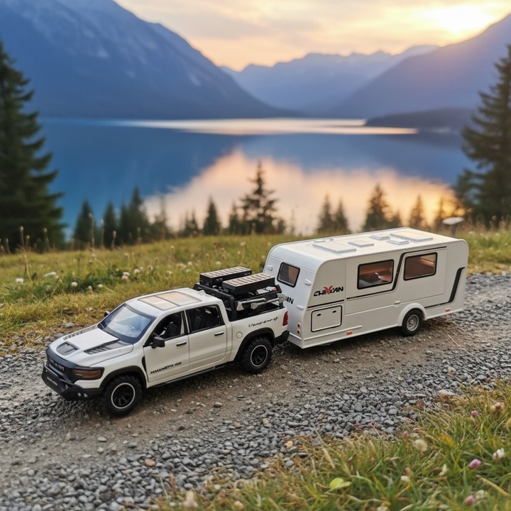 Prémium Fém Makett 1:32: Hennessey Mammoth 1000 TRX Pick-up & CHUXAN Lakókocsi – Hátrahúzós, Fények, Hangok és Teljes Funkciók (Minden ajtó nyitható!)