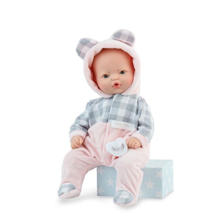 Marina&Pau Pitus Mis baba, cumisüveggel, vinilből, többszínű, 40 cm