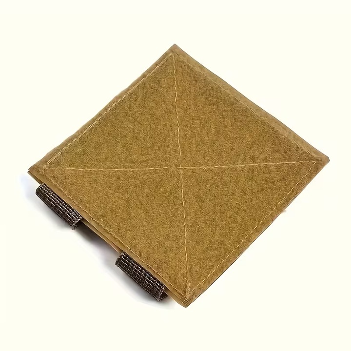 Taktikai felszerelésekhez való tépőzáras MOLLE panel, 100x100mm, Tan színű