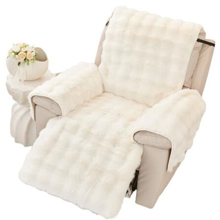 Husa pentru fotoliu recliner, protector pentru fotoliu din blana sintetica, antiderapanta, plus moale, cu protectii pentru brate, crem, 60 x 225 cm