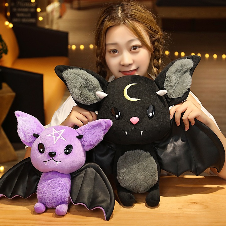 Set 2 jucarii de plus halloween, pisica-liliac, moale cu umplutura PP cotton, decorativ, negru/mov, 30 cm