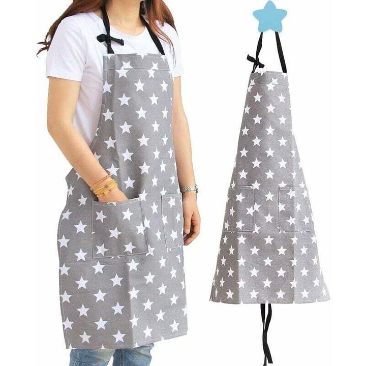 Sort de bucatarie din panza, cu 2 buzunare si bretela reglabila, model cu stele, gri/alb