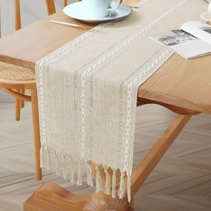 Fata de masa din in crem cu ciucuri, stil boho rustic, 183x33 cm