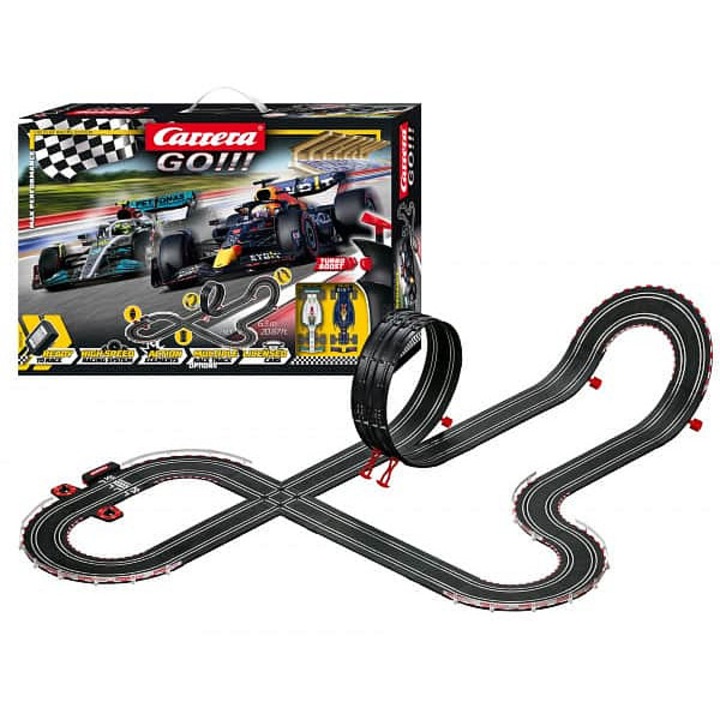 Autodrom elektromos Carrera GO 62548 Max Performance, szett 2 F1 autóval (Red Bull Verstappen, Mercedes Hamilton), loopinggal, függőleges fallal és körszámlálóval, Fekete, 6,3 m
