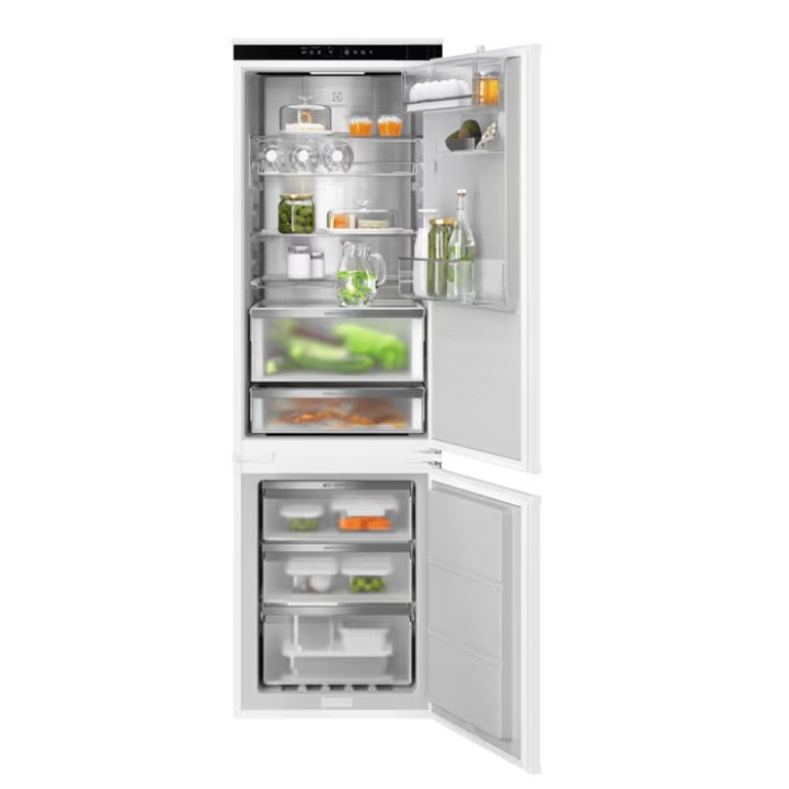 Combina frigorifica Electrolux ENZ9MC18S, 227 litri, clasa energetica C, NoFrost, 178 cm