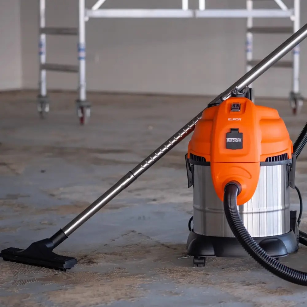 Aspirator umed-uscat Eurom, Force 1420S, capacitate reziduala 20 litri, 1400 W, priza integrata pentru unelte electrice, filtru HEPA detasabil si lavabil, lungime cablu 7 m, portocaliu
