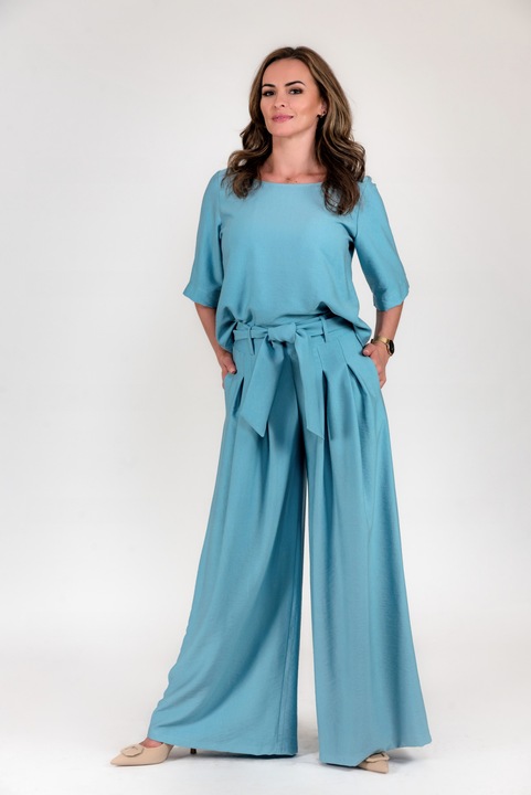 Compleu dama Effect, produs in Romania, vascoza albastru, set bluza asimetrica si pantaloni largi, cordon reglabil, tinuta de zi si casual, Albastru