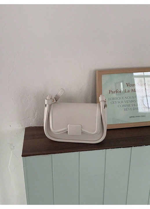 Női táska, crossbody modell, fehér, változatos méretek