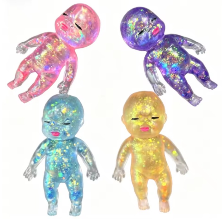 Играчка за стискане, VICTINY® модел Наташа бебе 14 СМ, baby, Антистрес, ЦВЯТ НА СЛУЧАЕН ПРИНЦИП ЛИЛАВ/ОРАНЖЕВ/СИН/ЖЪЛТ/ЗЕЛЕН