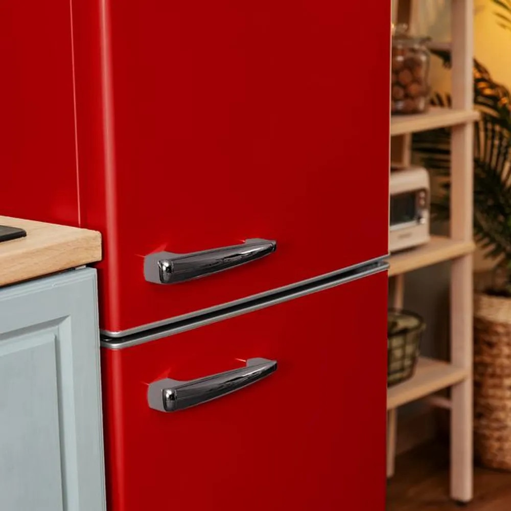 Combina frigorifica Retro Cecotec, Bolero CoolMarket Combi Origin, 300 litri, H 191.5 cm, congelator 84 litri, racire ventilata, compartimentare optimizata, termostat mecanic, 3 rafturi sticla ajustabile, sertar Crisper Box, Big Box congelator, rosu