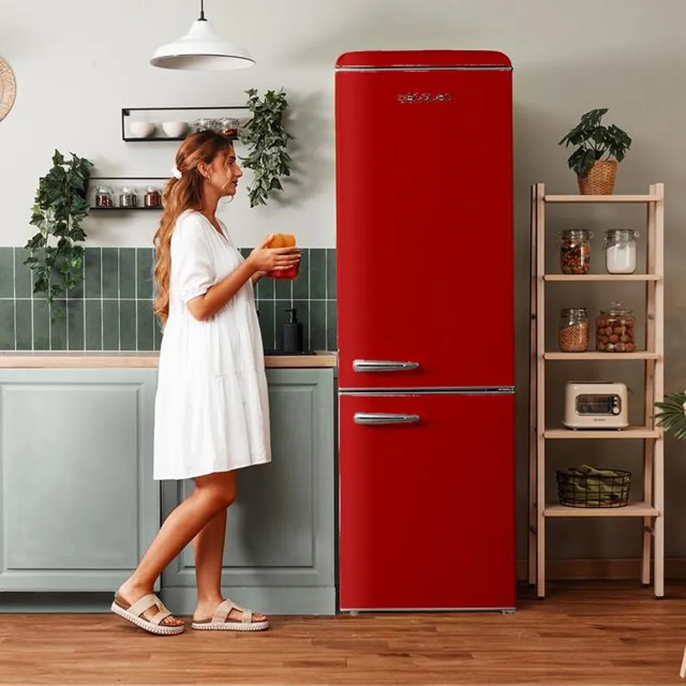Combina frigorifica Retro Cecotec, Bolero CoolMarket Combi Origin, 300 litri, H 191.5 cm, congelator 84 litri, racire ventilata, compartimentare optimizata, termostat mecanic, 3 rafturi sticla ajustabile, sertar Crisper Box, Big Box congelator, rosu