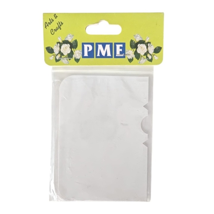 Modellező fondant műanyag, részben fogazott mintával, 11cm - PME
