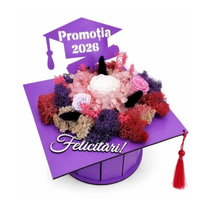 Aranjament floral absolvire Promotia 2026 in forma de toca mov Graduate cu trandafiri criogenati, hortensii si licheni conservati, VELVE