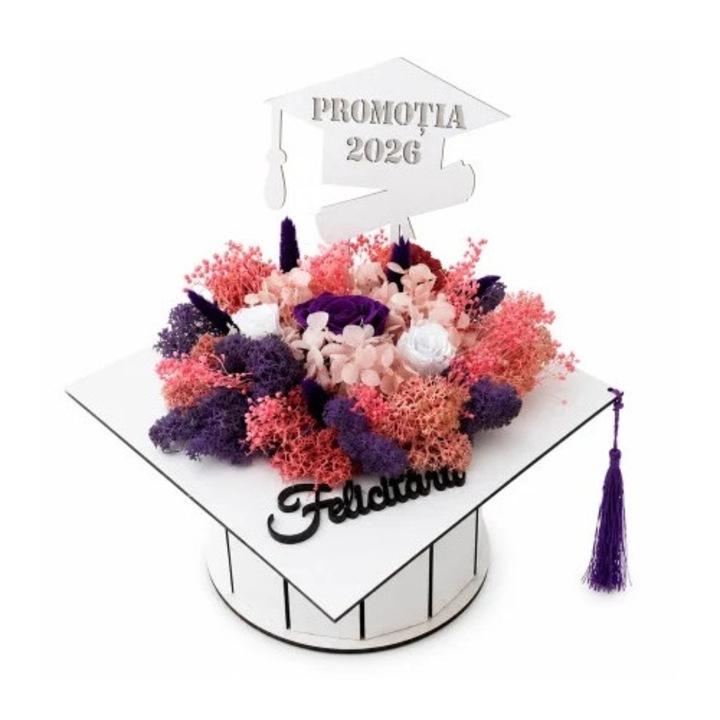 Aranjament floral absolvire Promotia 2026 in forma de toca alba Graduate cu trandafiri criogenati, hortensii si licheni conservati, VELVE