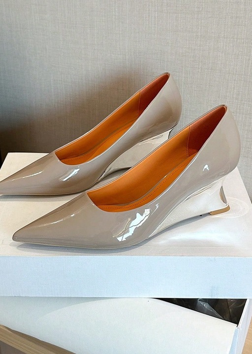 Pantofi dama, pantofi cu toc ascutit, elegant, stiletto
