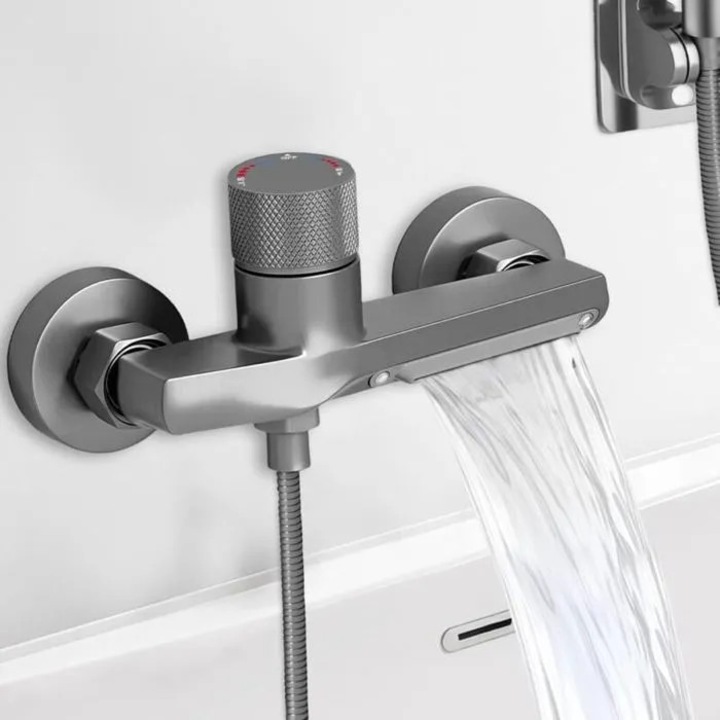 Termosztatikus sárgaréz fürdőszobai csaptelep, krómozott, 215x100mm, vízesés, ezüst