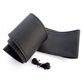 Husa Volan cu ac si ata imitatie Piele marime M Husa Volan cu ac si ata imitatie Piele marime M