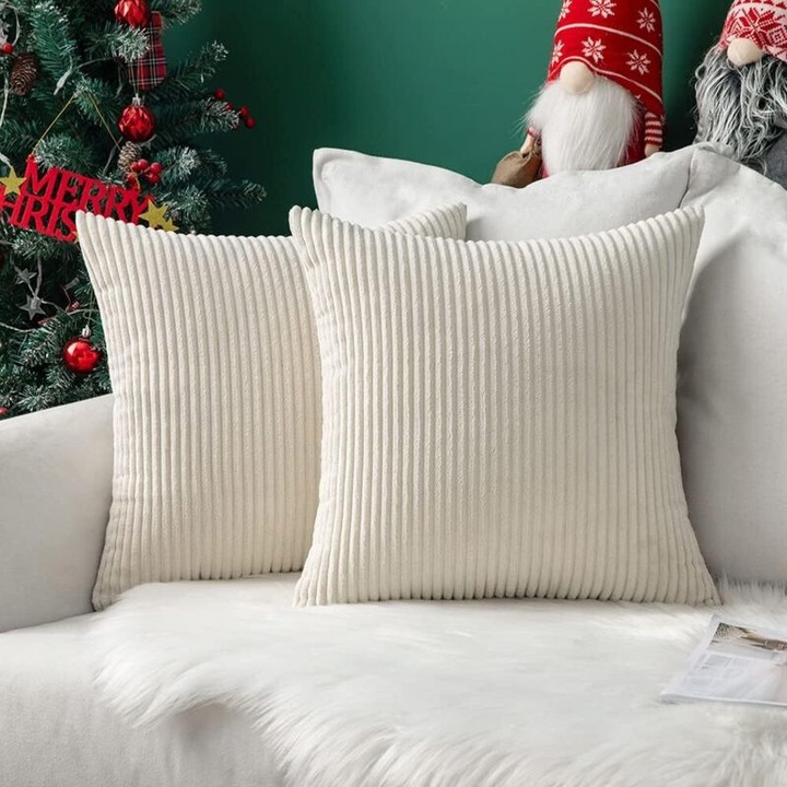 Set 2 fete perna decorative catifea bej 40x40cm