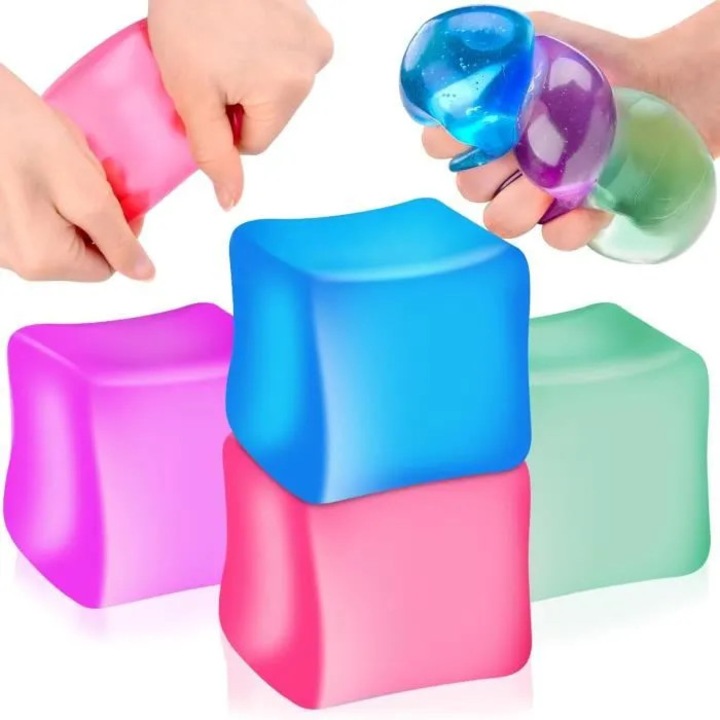 Комплект от 4 вибриращи антистрес кубчета, многоцветни, 5x5x5см