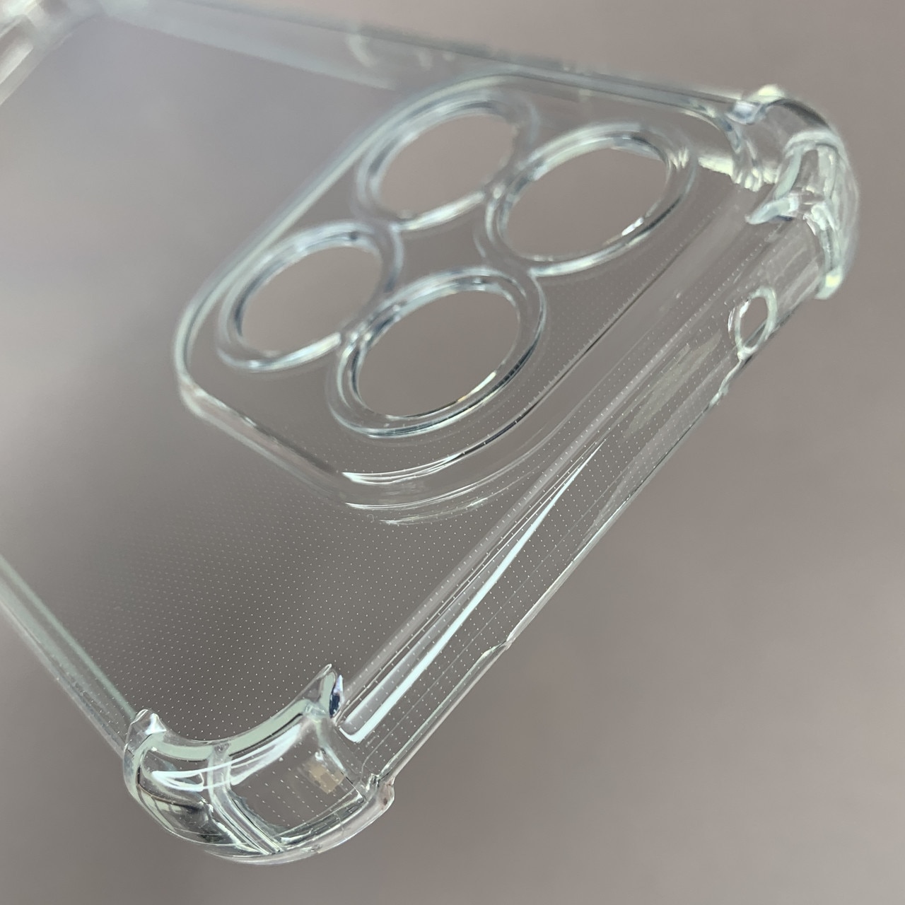 Husa protectie Mat-Tech compatibila cu Xiaomi 15T, Margini ridicare camera, Colturi anti-soc, Decupaje Precise, Rezistenta la impact, Transparenta