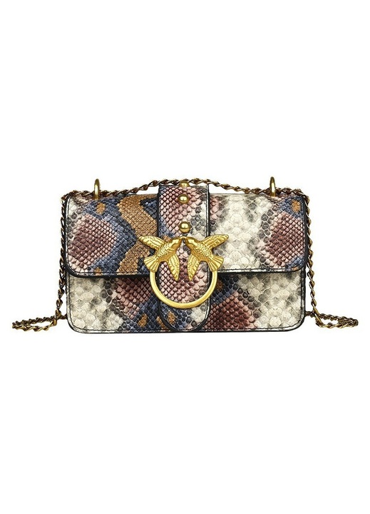 Aceasta geanta crossbody pentru femei este confectionata din piele sintetica si prezinta un model elegant de piele de sarpe. Este mica si rafinata, avand dimensiunile de 20, 5 x 12 x 8 cm, cu o textura de piele de sarpe maro
